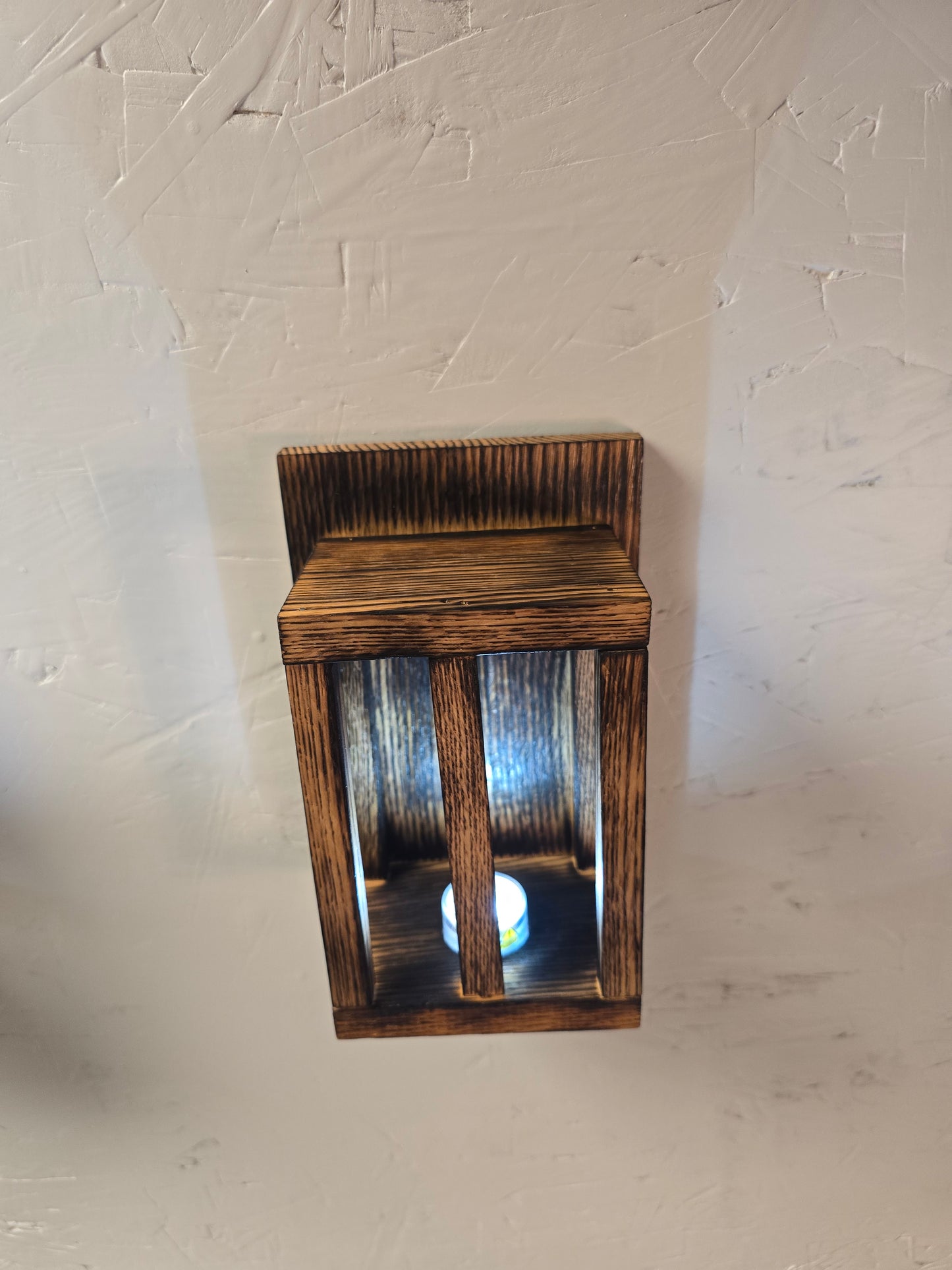 Wooden wall Sconse