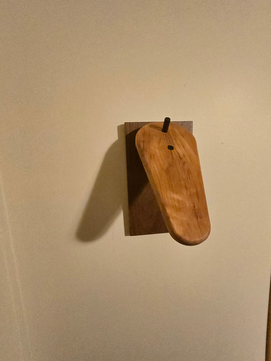 Euro mount plaque mount